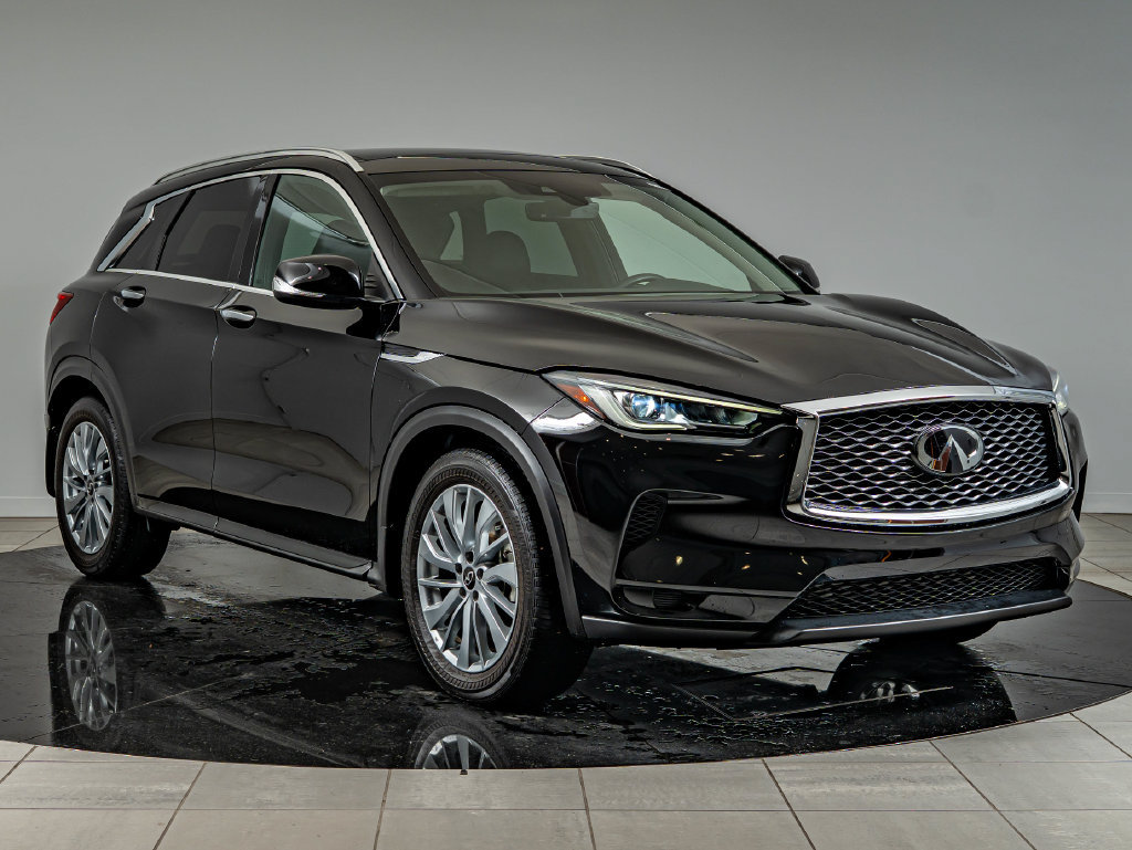 Used 2023 INFINITI QX50 Luxe AWD/4WD image 3