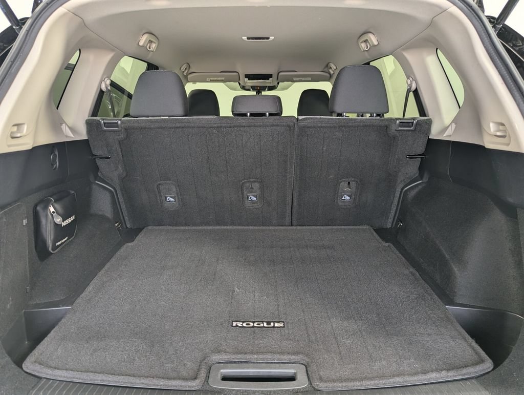 Used 2021 Nissan Rogue SV FWD image 23