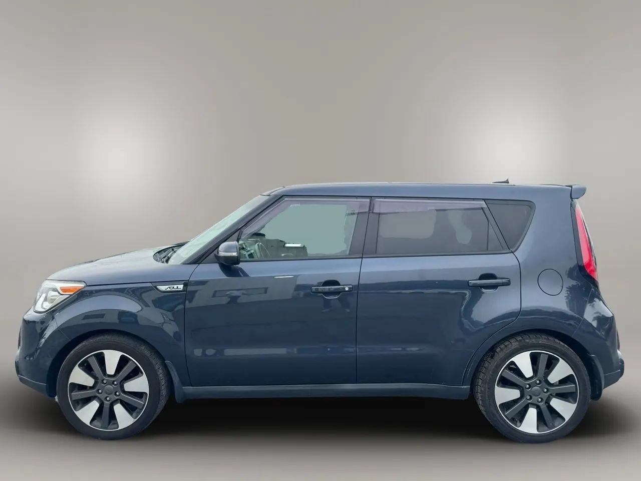 Used 2016 Kia Soul ! w/ Premium Package FWD image 5