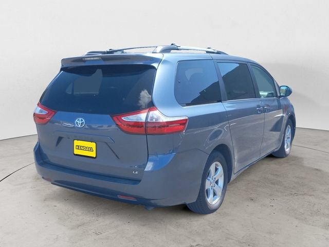 Used 2017 Toyota Sienna LE FWD image 5