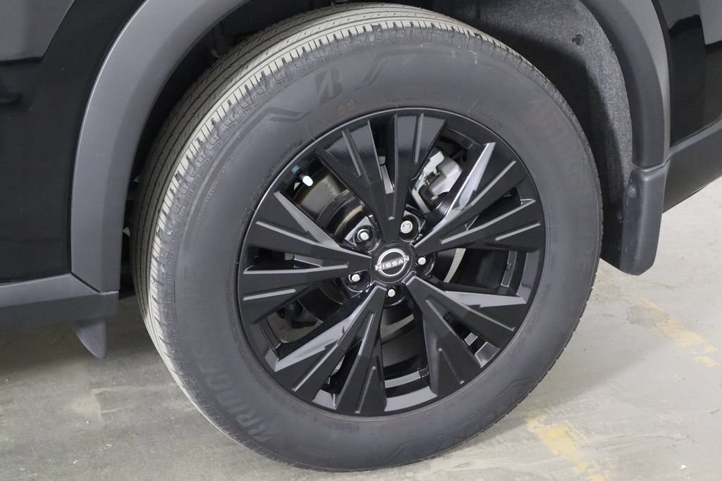 Used 2023 Nissan Rogue SV w/ SV Premium B Package FWD image 39