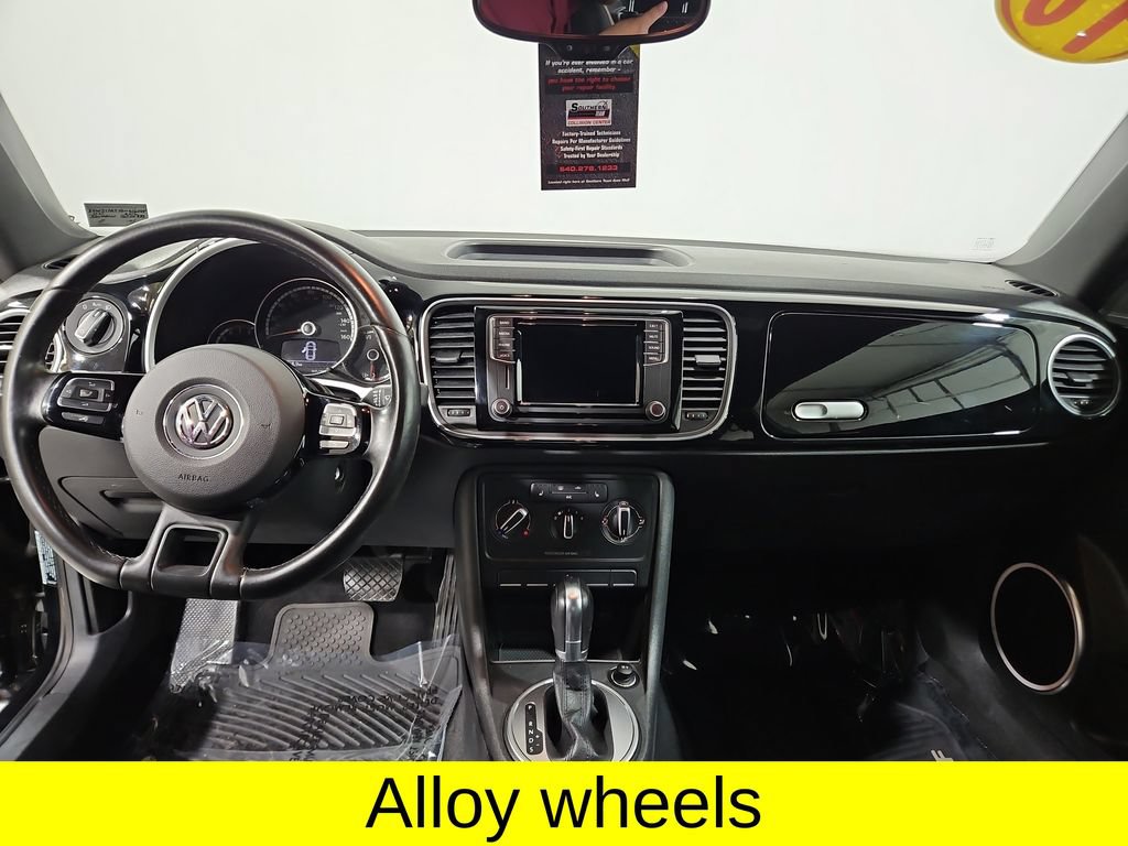 Used 2016 Volkswagen Beetle 1.8T SE FWD image 12