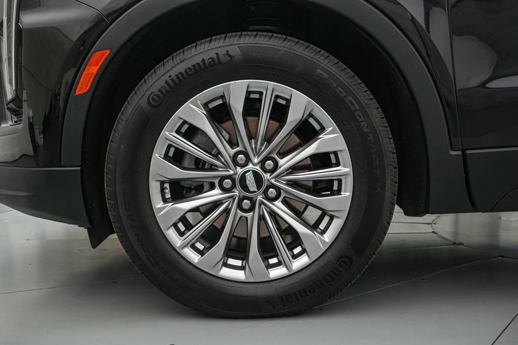 Used 2024 Cadillac XT4 Premium Luxury w/ Active Safety Package AWD/4WD image 10