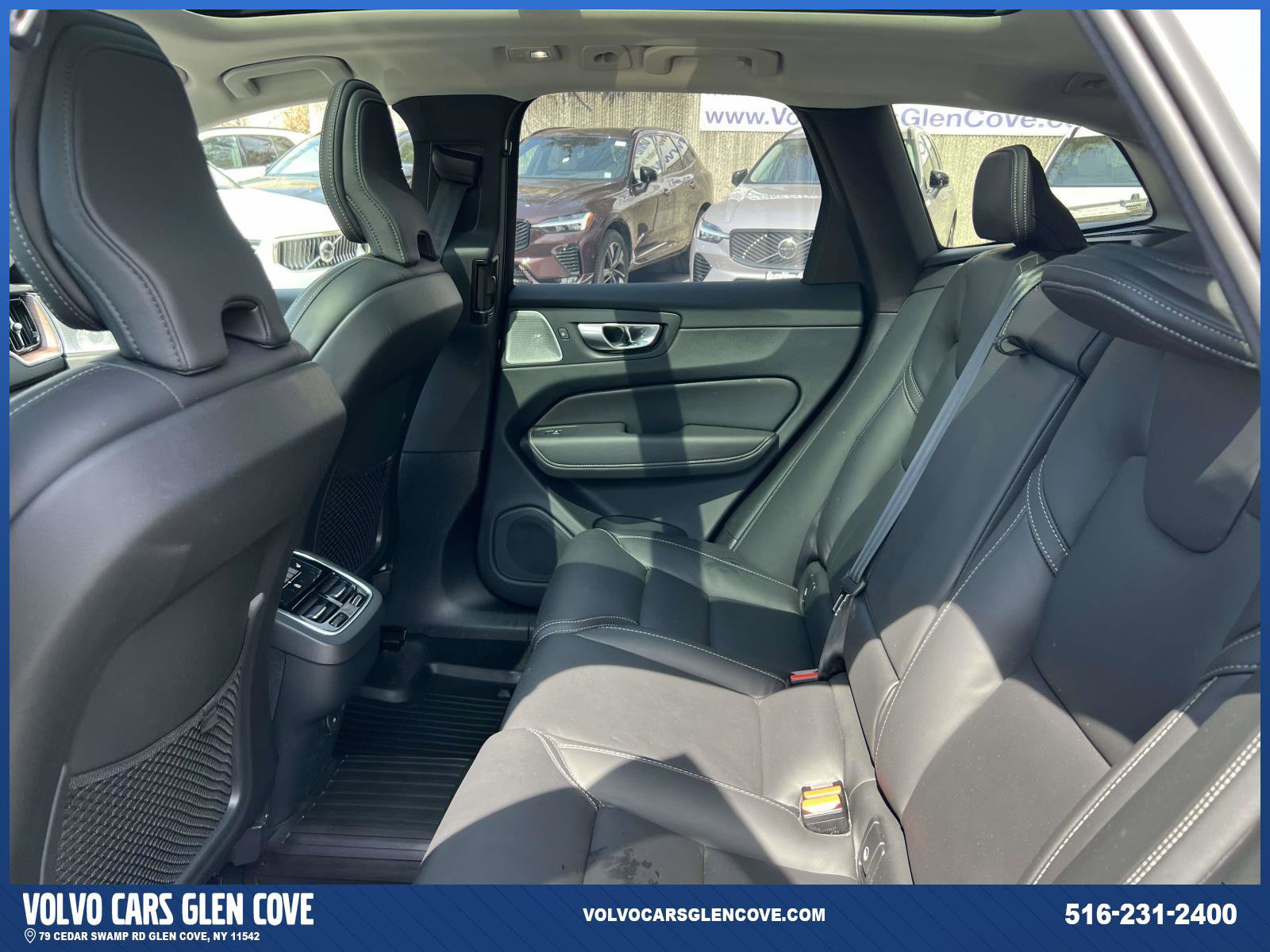 Used 2024 Volvo XC60 B5 Ultimate w/ Protection Package Premier image 9