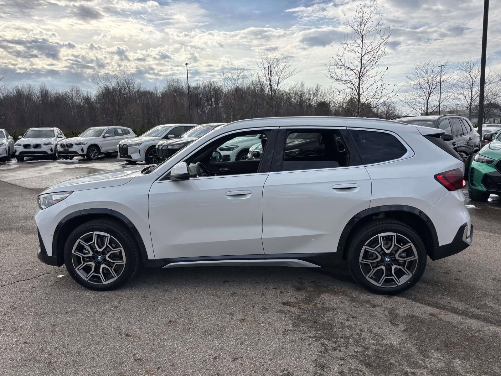 New 2026 BMW X1 xDrive28i w/ Technology Package AWD/4WD image 4