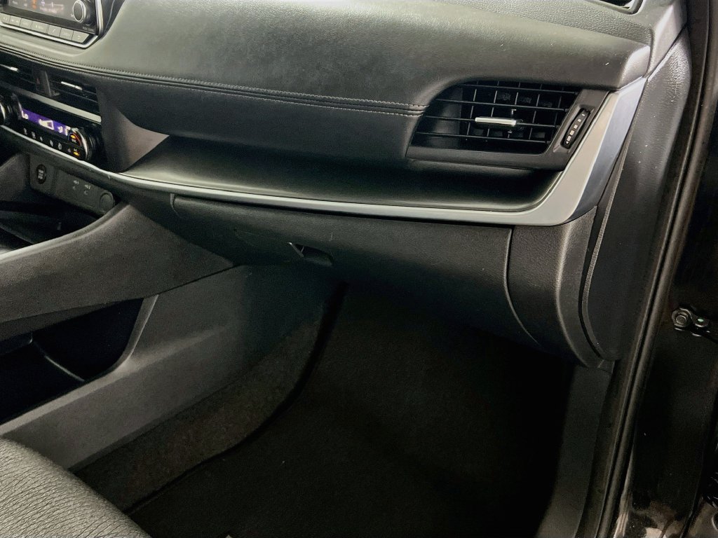 Used 2024 Nissan Rogue SV AWD/4WD image 33