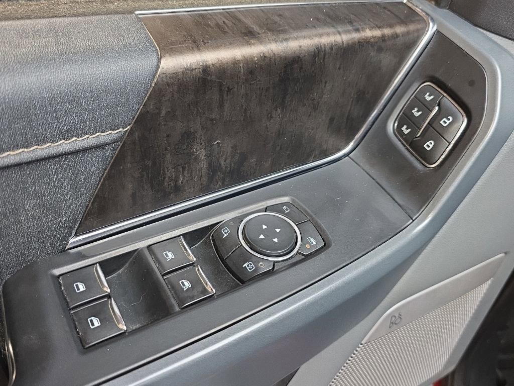 Used 2023 Ford F150 Lariat w/ Trailer Tow Package image 27