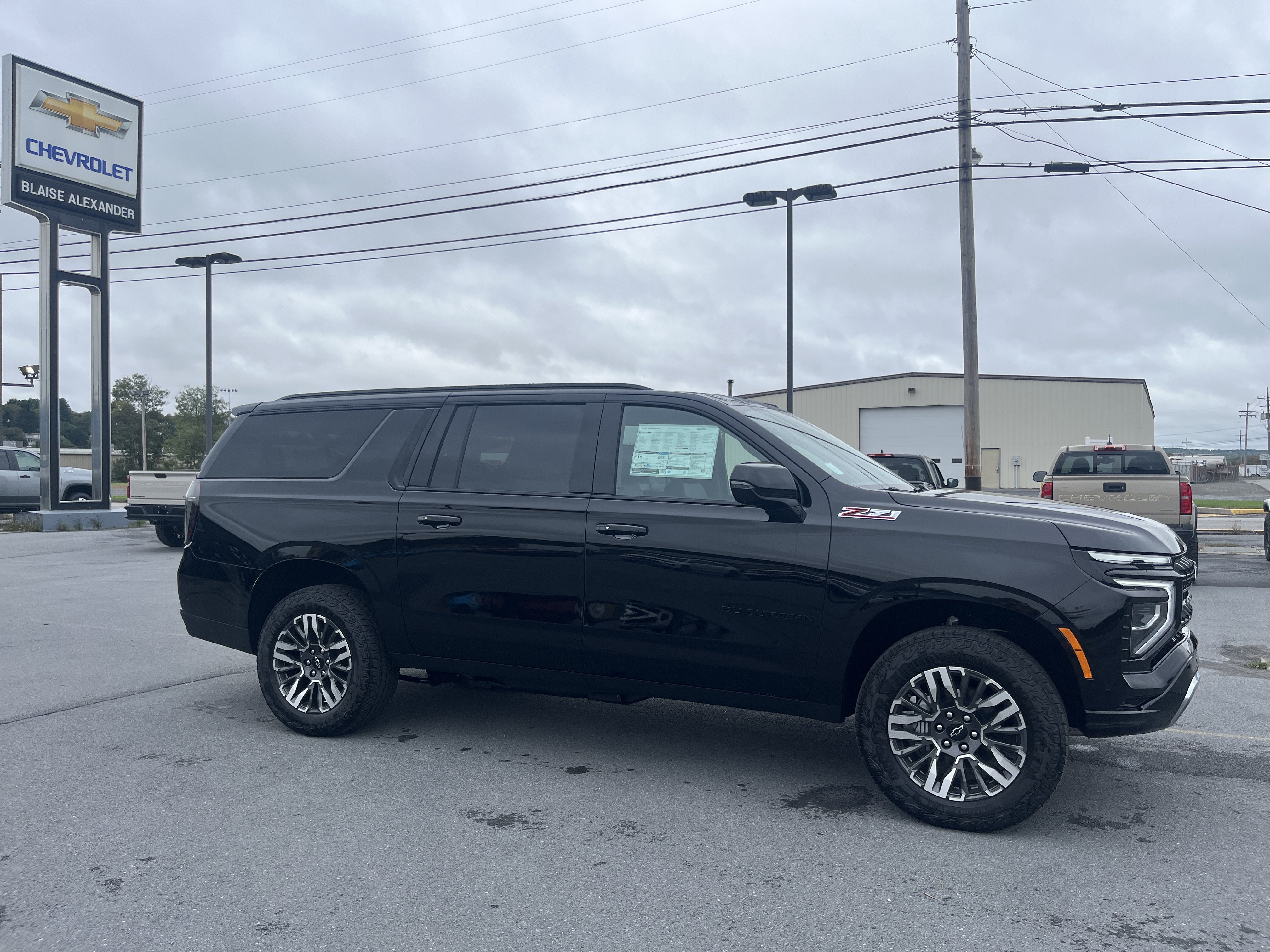 New 2026 Chevrolet Suburban Z71 w/ Comfort Package AWD/4WD image 12
