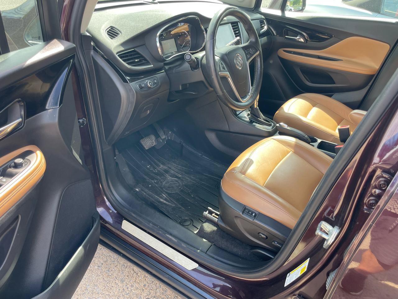 Used 2017 Buick Encore Essence FWD image 20