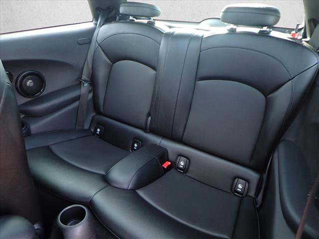 Used 2015 MINI Cooper 2-Door Hardtop image 9