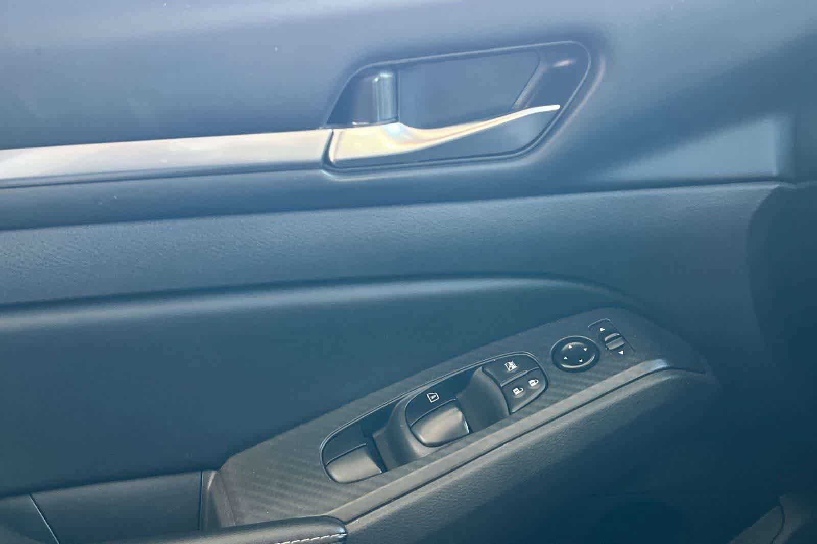 Used 2022 Nissan Altima 2.5 SV FWD image 15