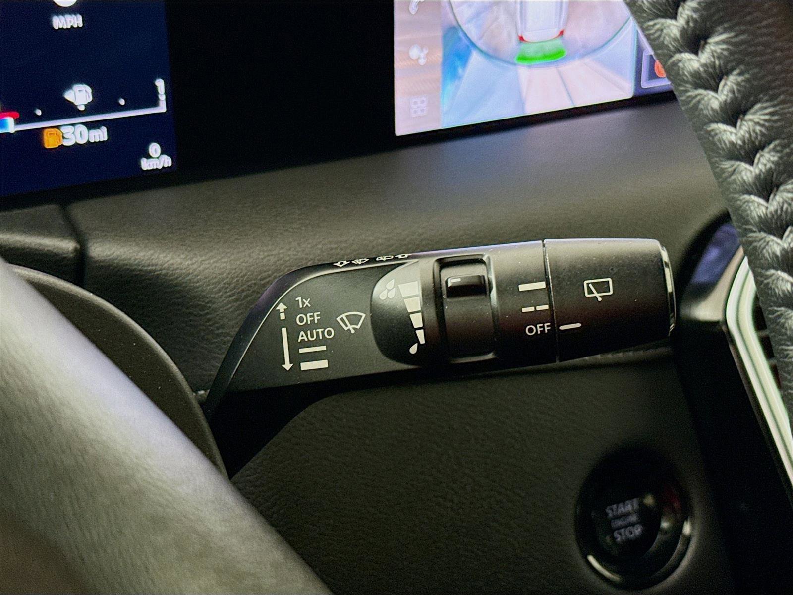 Used 2025 Nissan Armada SL w/ Captain's Chari Seat Package image 6