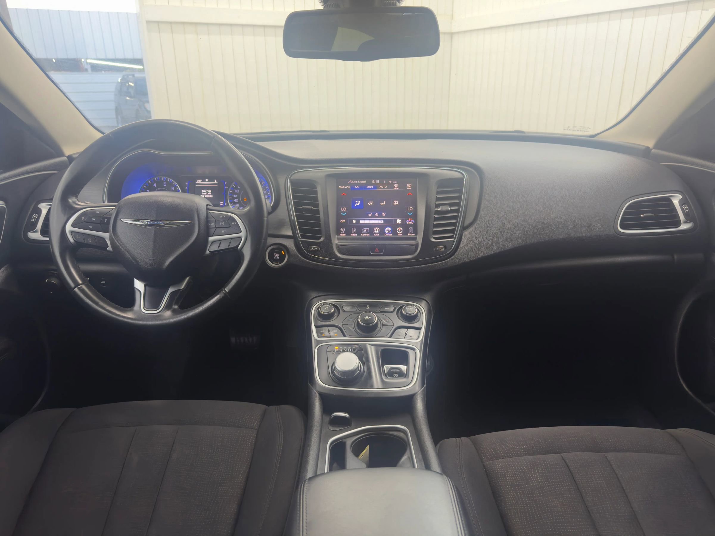 Used 2015 Chrysler 200 Limited w/ Convenience Group image 14