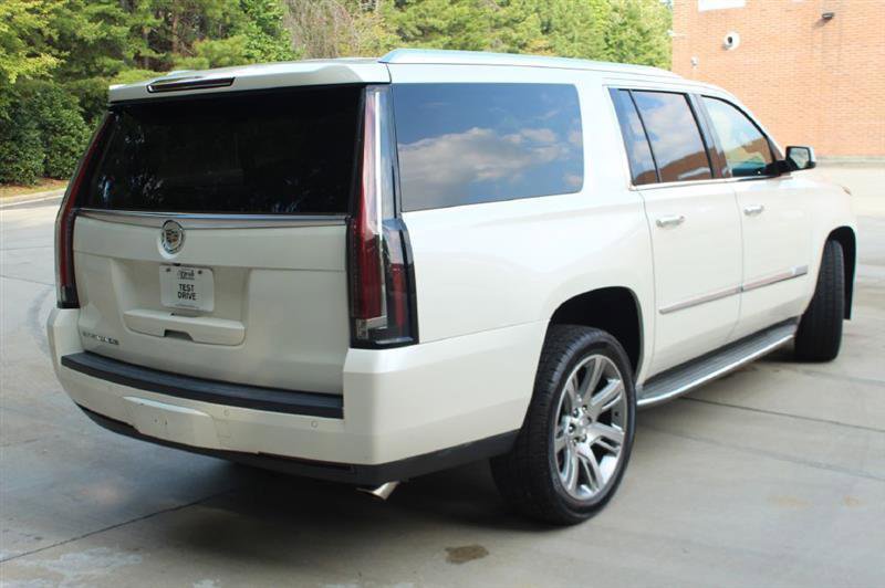Used 2015 Cadillac Escalade ESV Luxury RWD image 8