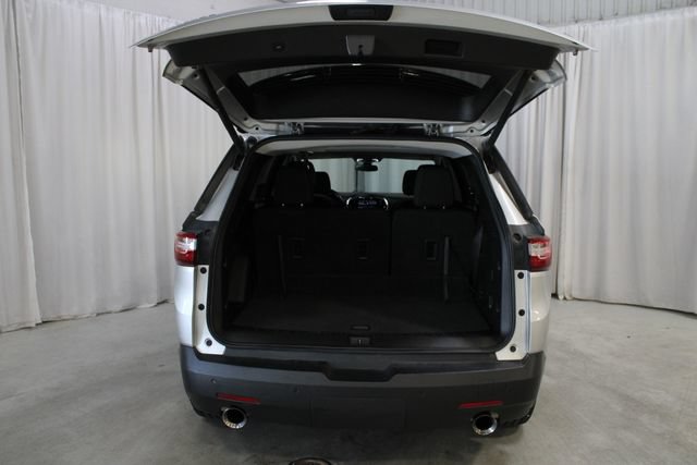 Used 2021 Chevrolet Traverse LT FWD image 32
