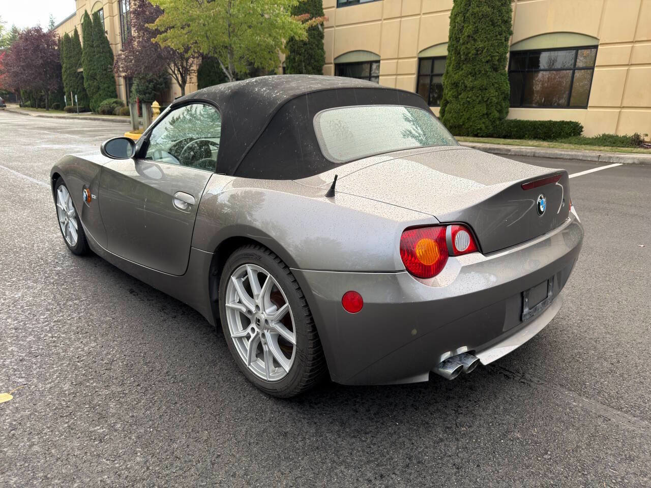 Used 2004 BMW Z4 2.5i image 7