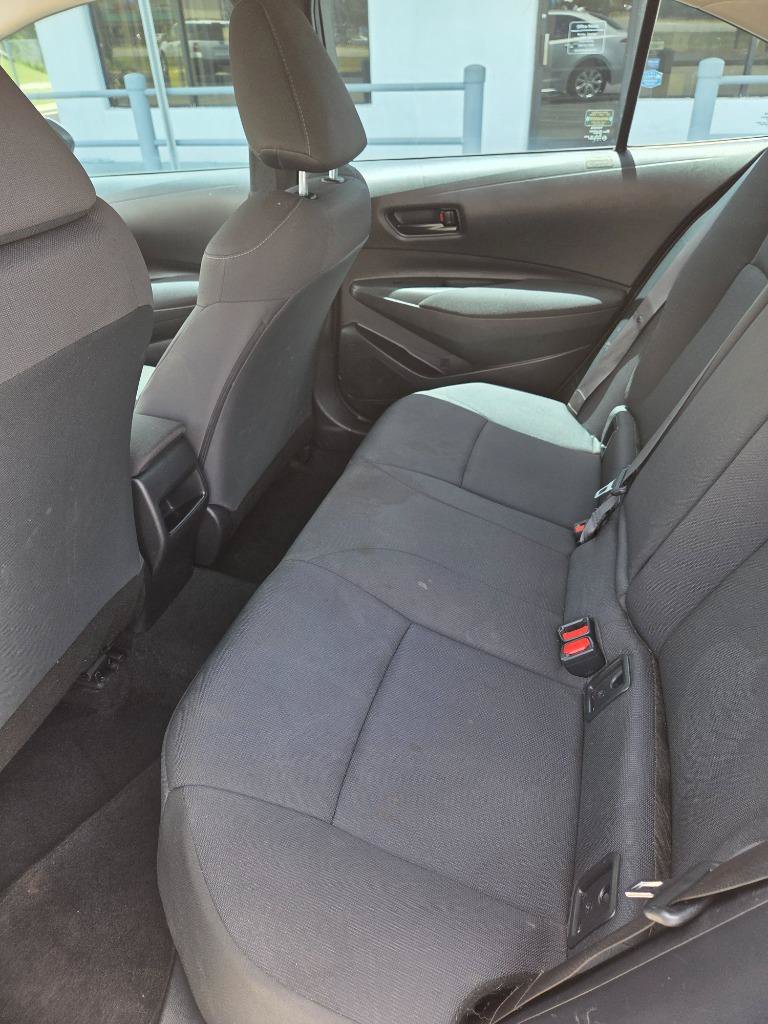 Used 2022 Toyota Corolla LE FWD image 12