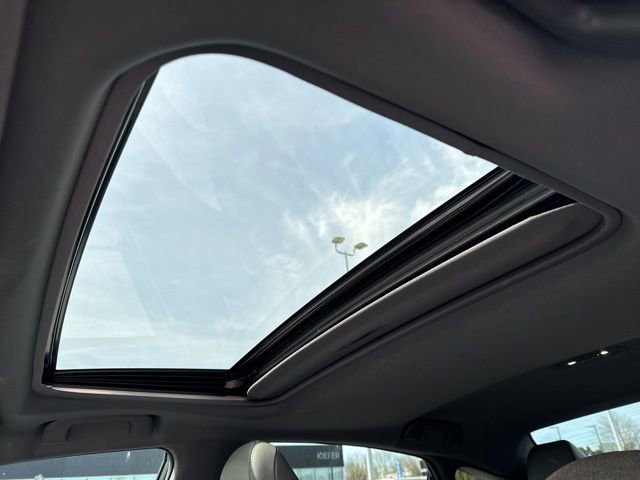 Used 2021 Toyota Avalon Limited w/ Advanced Safety Package FWD image 7