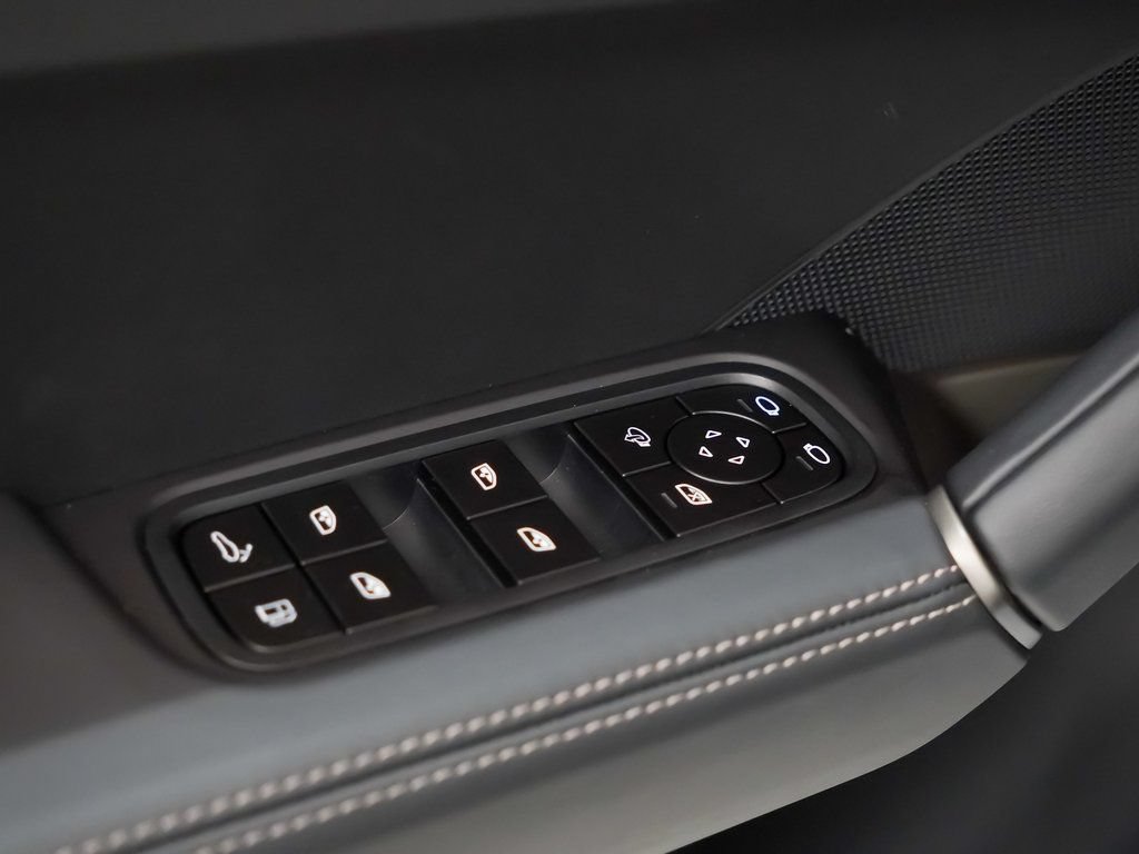 New 2026 Porsche Cayenne Turbo AWD/4WD image 23