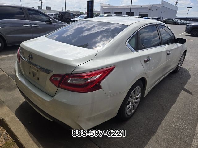 Used 2016 Nissan Altima 2.5 S w/ Power Driver Seat Package FWD image 8