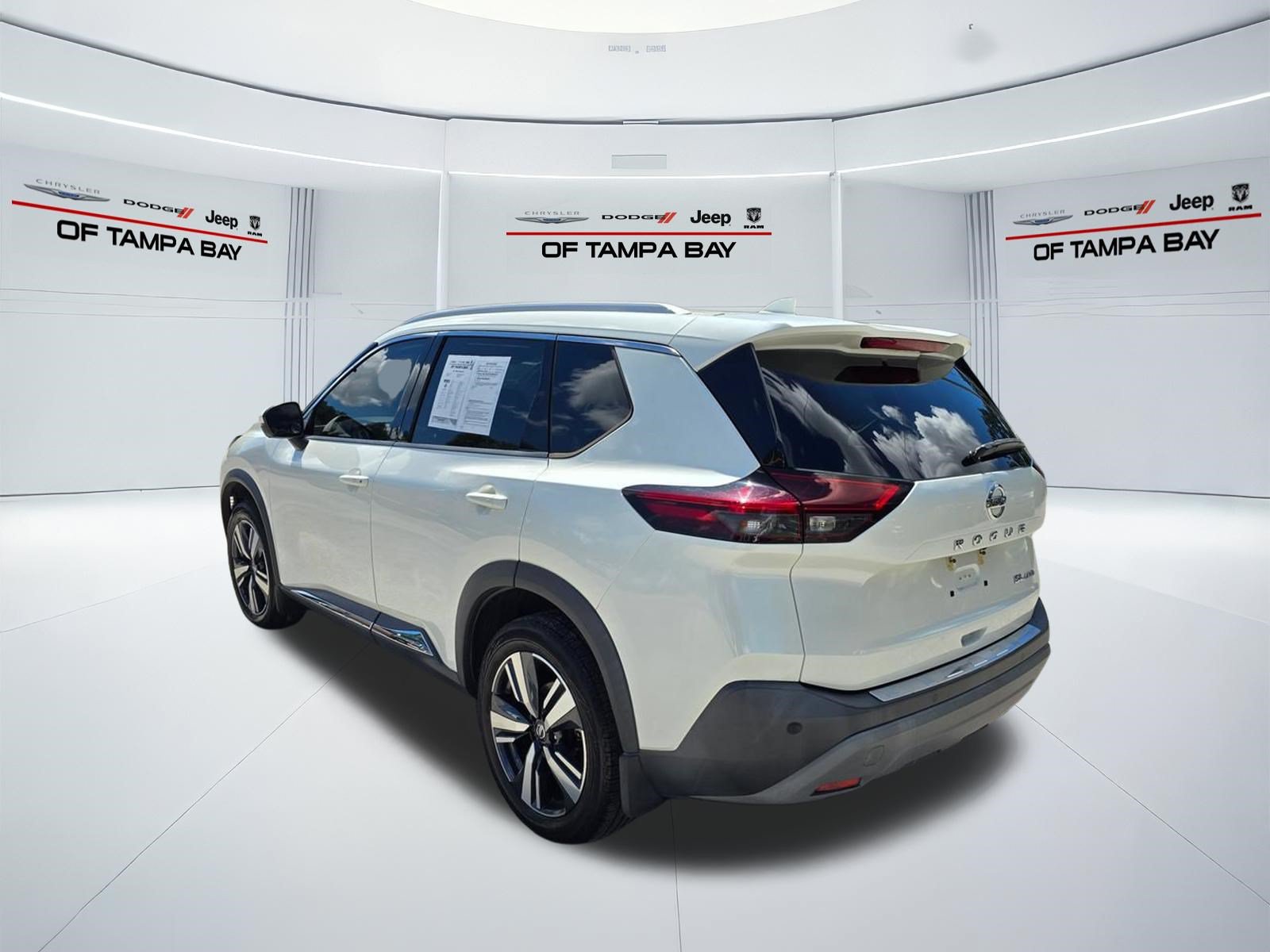 Used 2021 Nissan Rogue SL AWD/4WD image 4