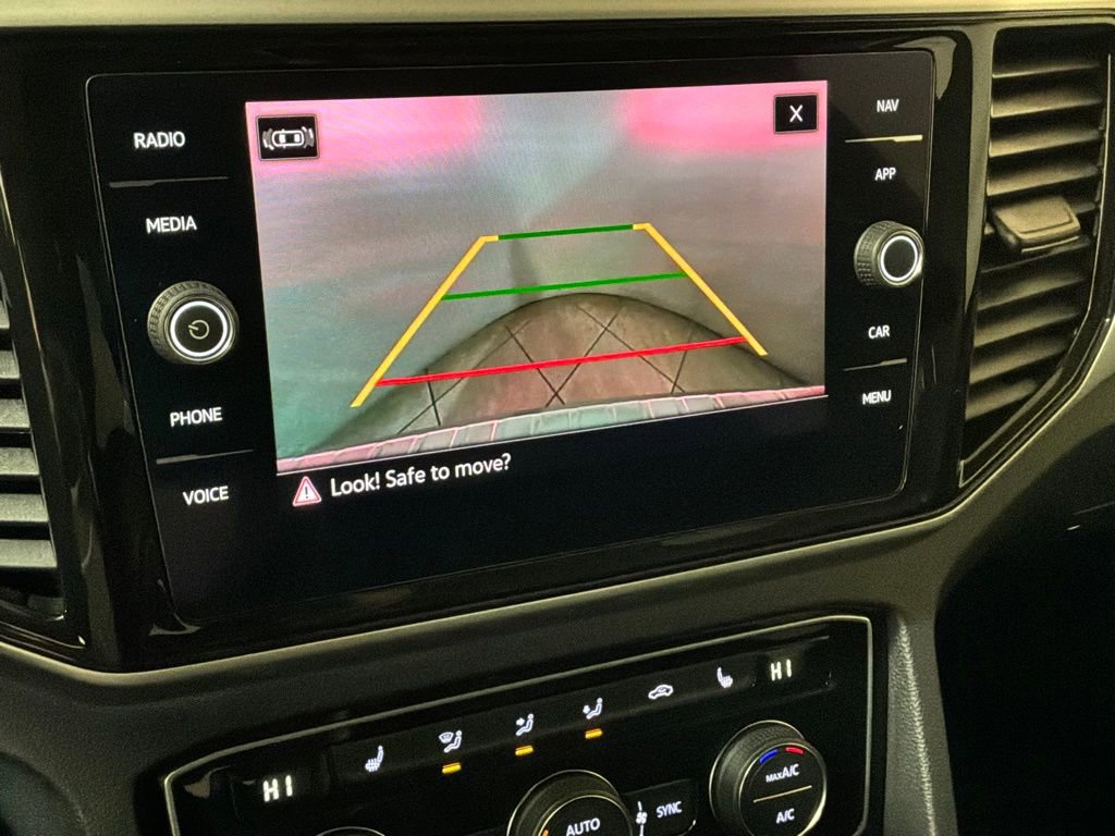 Used 2022 Volkswagen Atlas SEL R-Line image 4