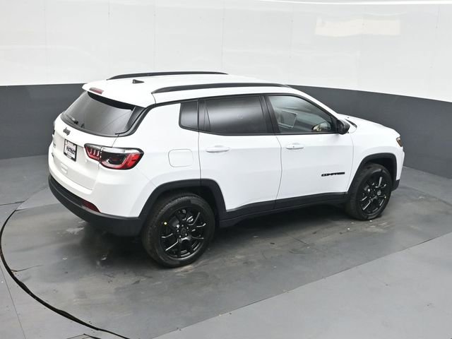New 2026 Jeep Compass Latitude image 30