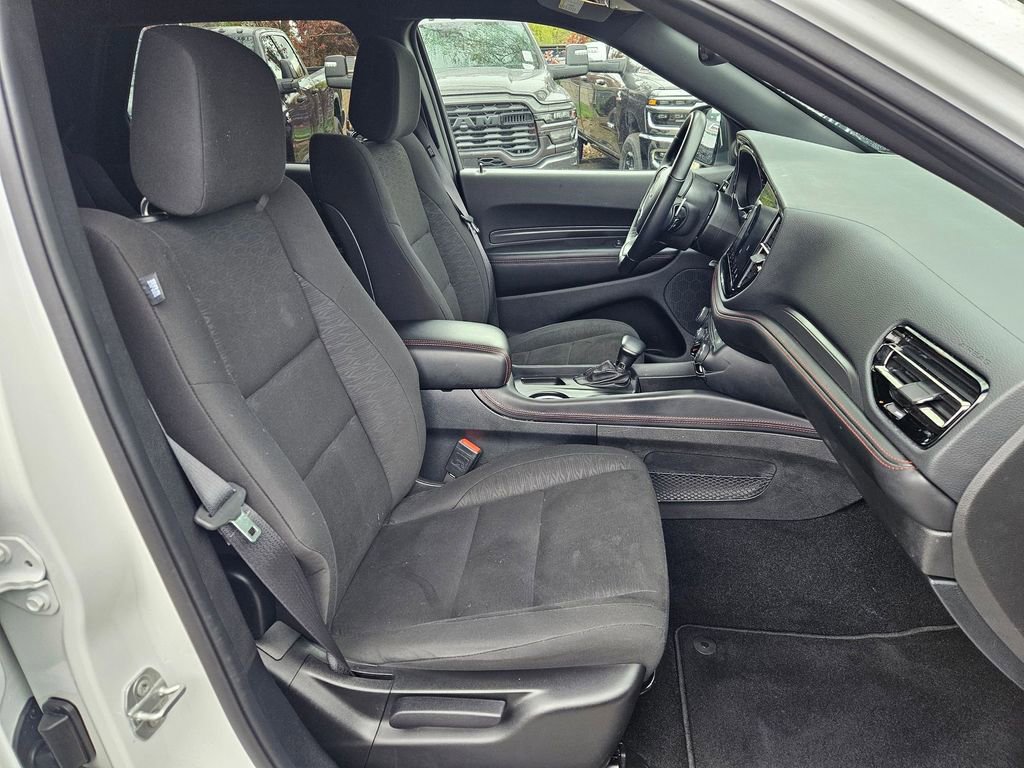 Certified 2025 Dodge Durango GT w/ Blacktop Package AWD/4WD image 17
