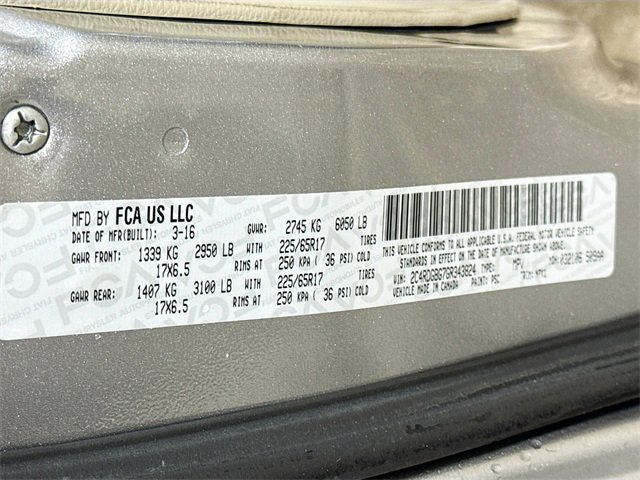 Used 2016 Dodge Grand Caravan SE image 31