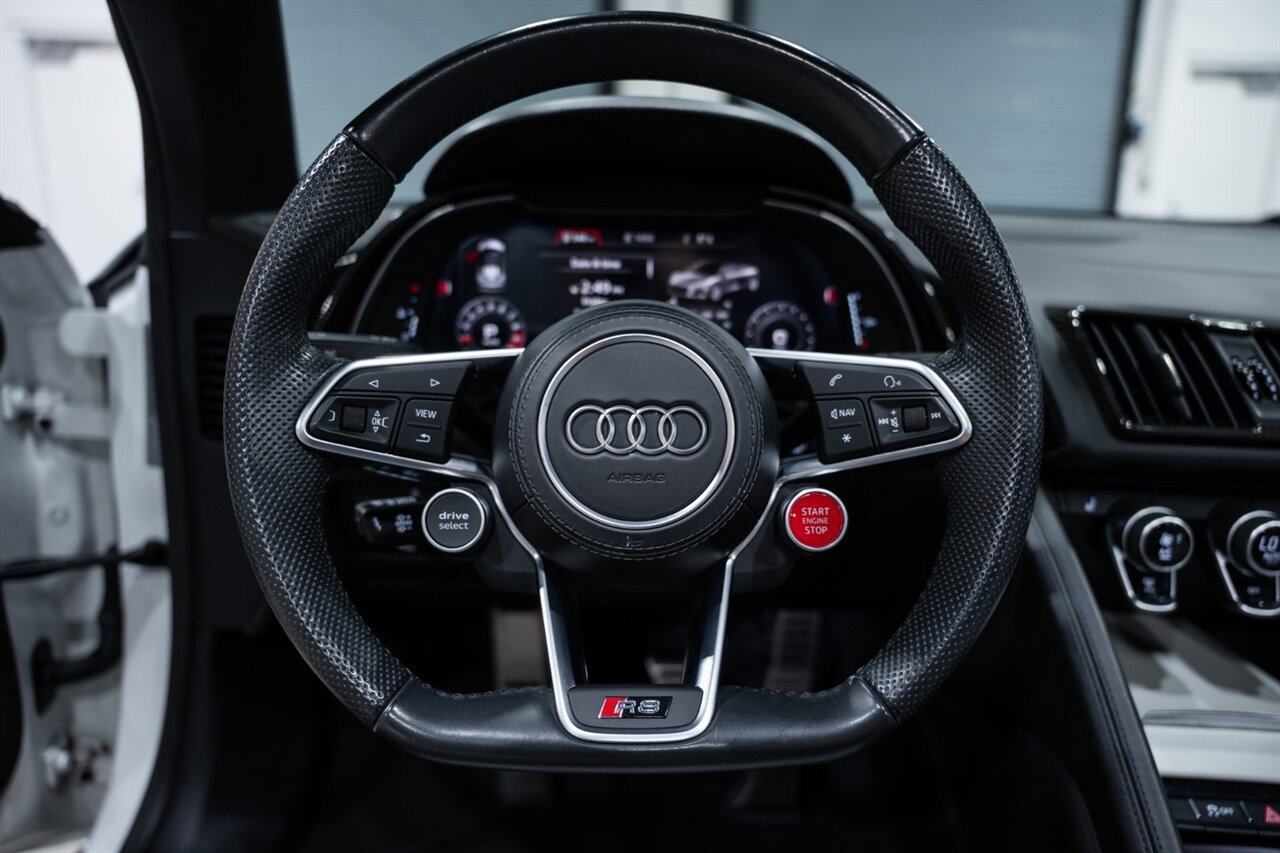 Used 2021 Audi R8 V10 RWD image 47