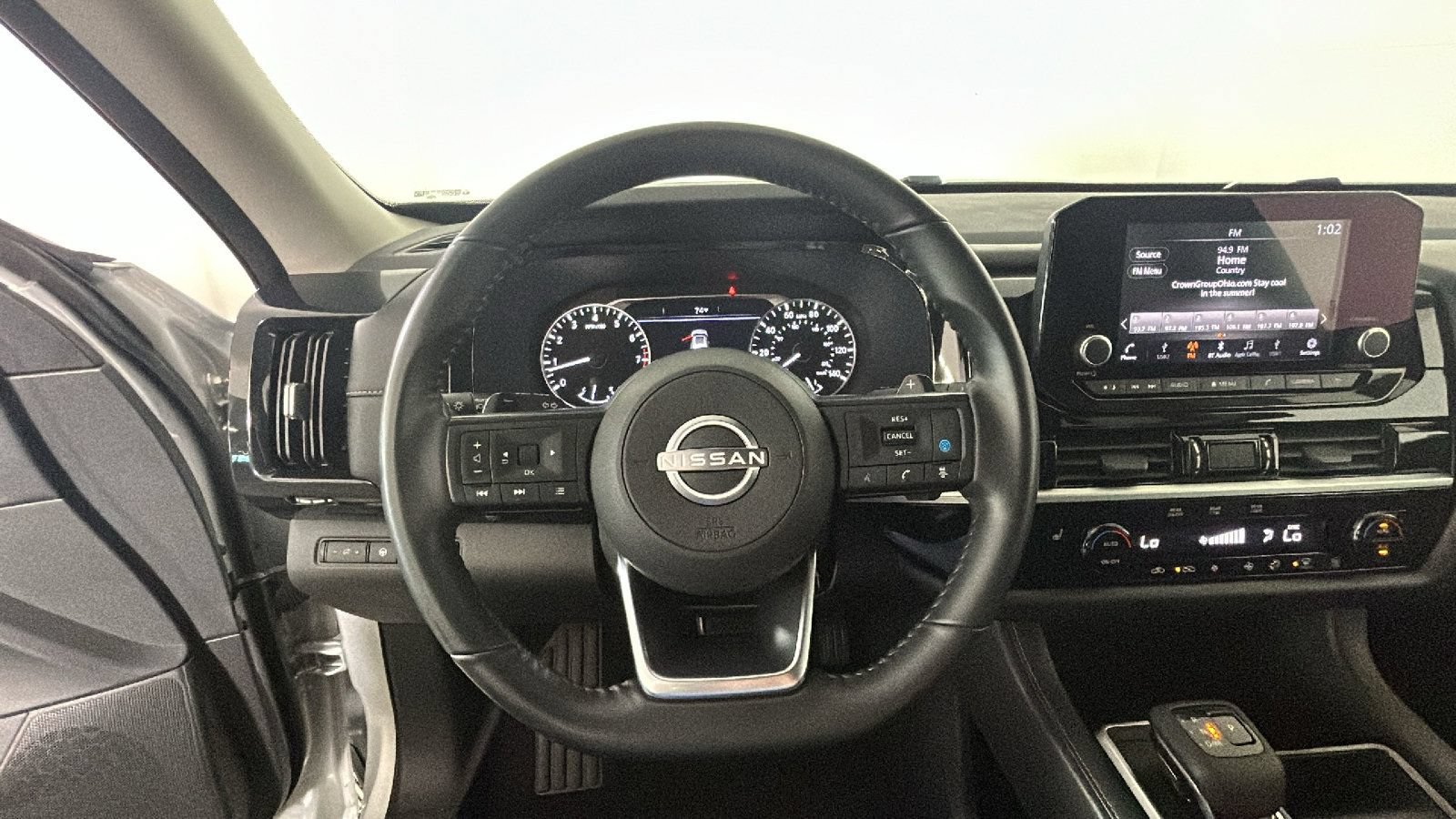 Used 2025 Nissan Pathfinder SV AWD/4WD image 17