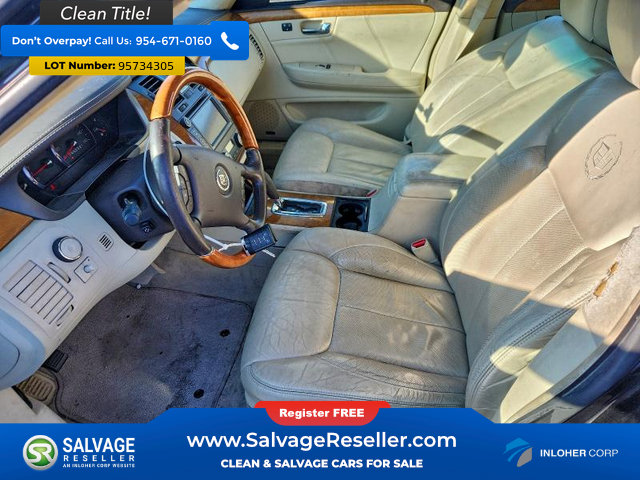 Used 2009 Cadillac DTS Performance w/ Platinum Edition image 9