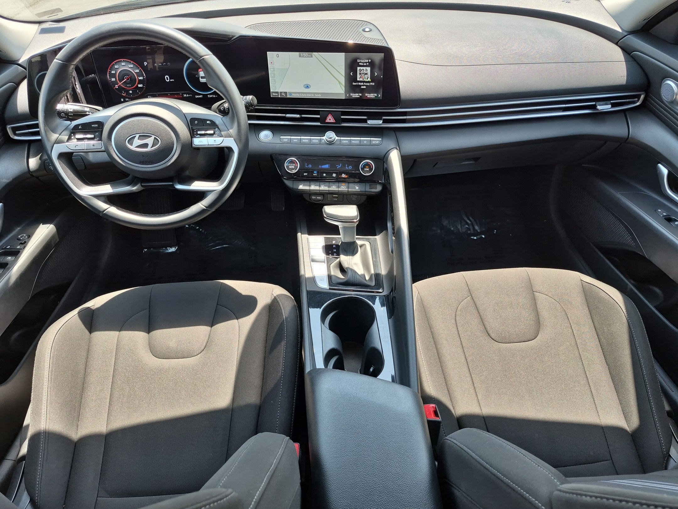 Certified 2025 Hyundai Elantra SEL FWD image 28