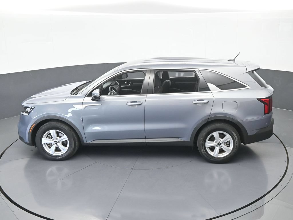 Used 2023 Kia Sorento LX FWD image 47