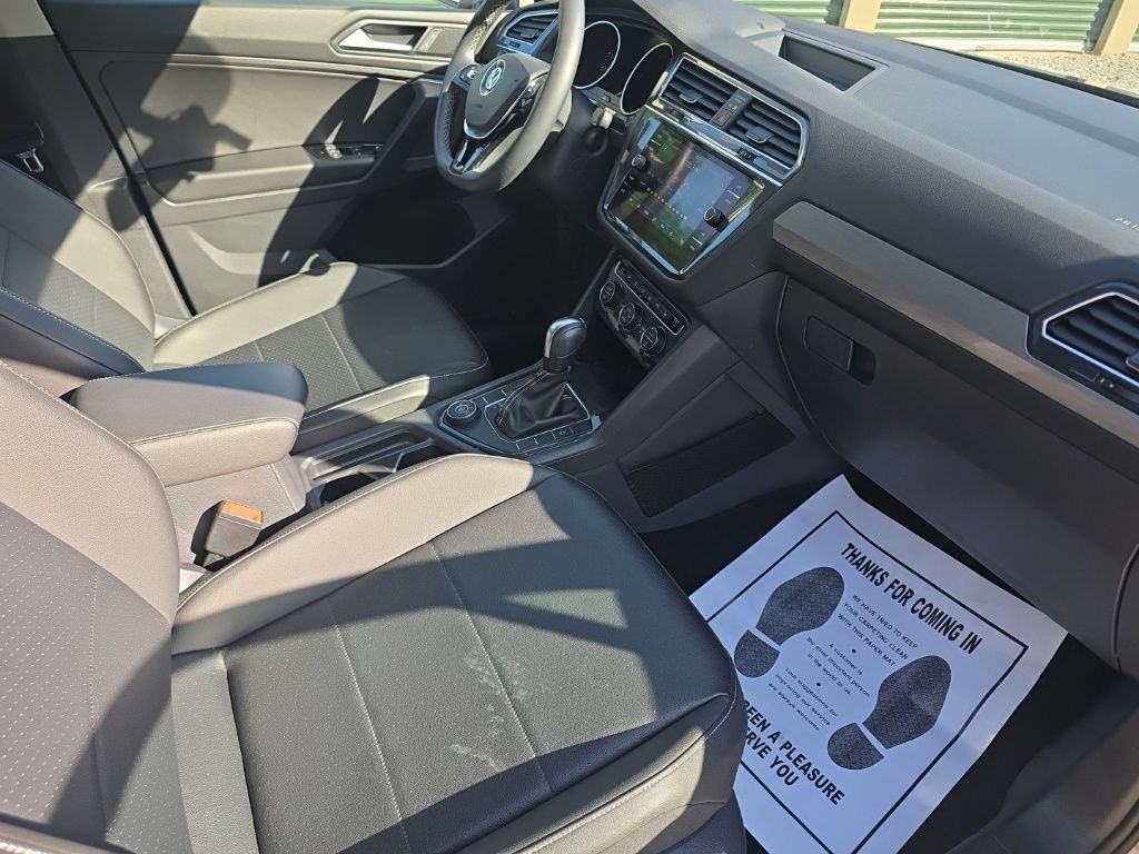 Used 2021 Volkswagen Tiguan SE w/ Panoramic Sunroof Package AWD/4WD image 20