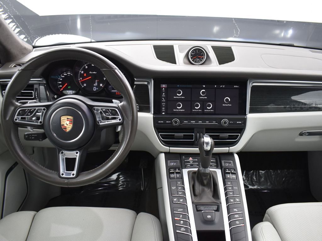 Used 2020 Porsche Macan Turbo image 17