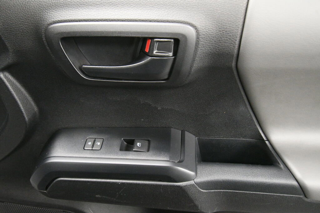 Used 2022 Toyota Tacoma SR w/ SR Convenience Package RWD image 27