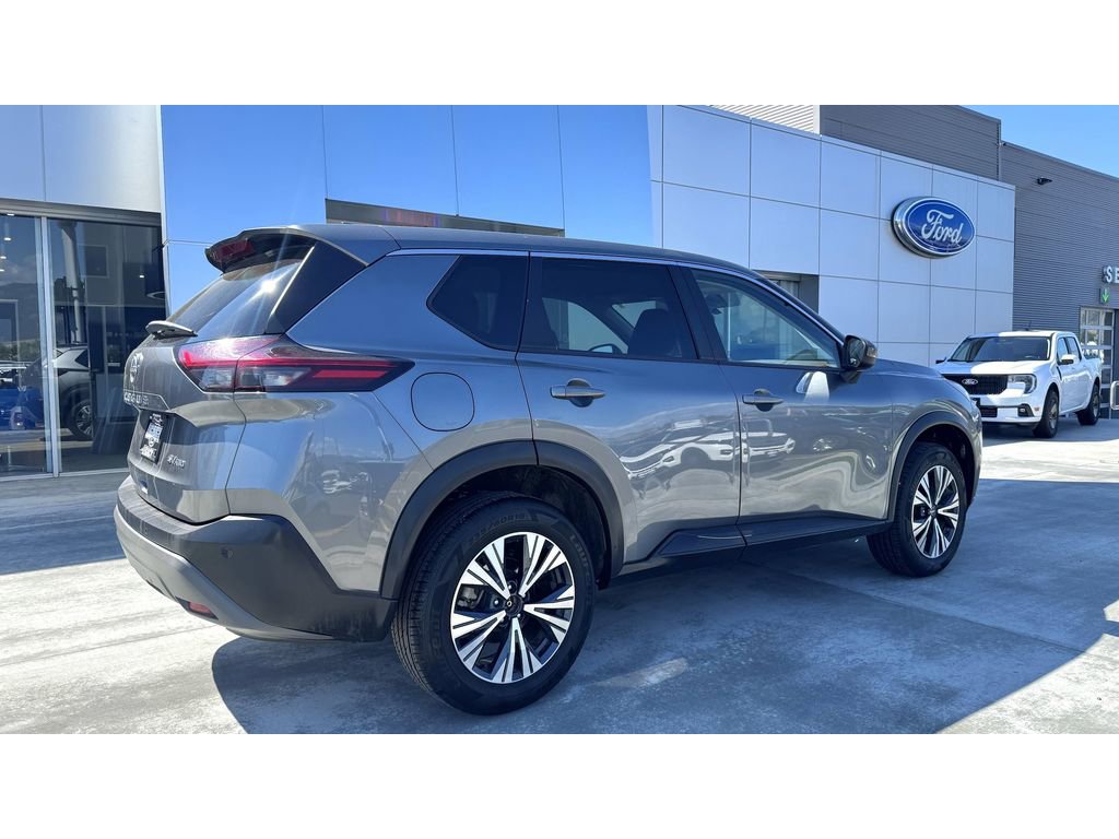 Used 2022 Nissan Rogue SV image 7