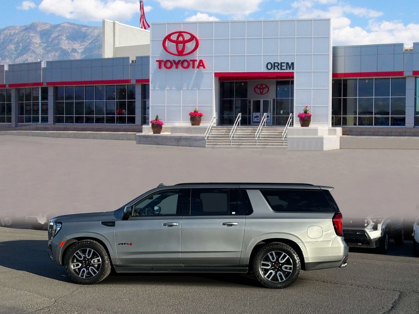 Used 2024 GMC Yukon XL AT4 w/ AT4 Premium Plus Package AWD/4WD image 6