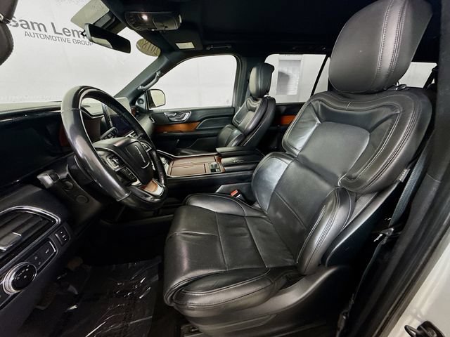 Used 2018 Lincoln Navigator L Select RWD image 23