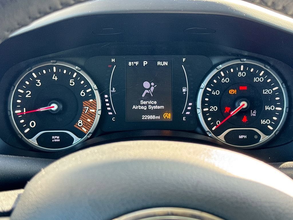 Used 2023 Jeep Renegade Latitude w/ Premium Group image 3