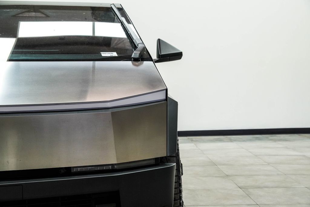 Used 2024 Tesla Cybertruck AWD Crew Cab image 4