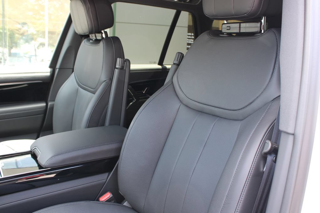 New 2026 Land Rover Range Rover SE AWD/4WD image 9