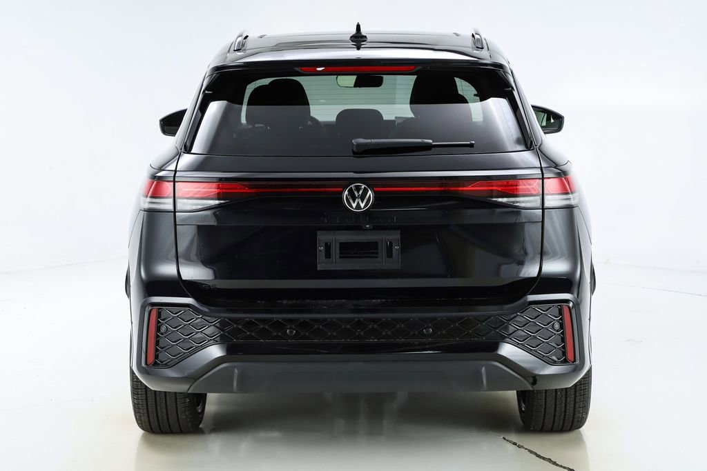 New 2026 Volkswagen Tiguan SE R-Line image 8