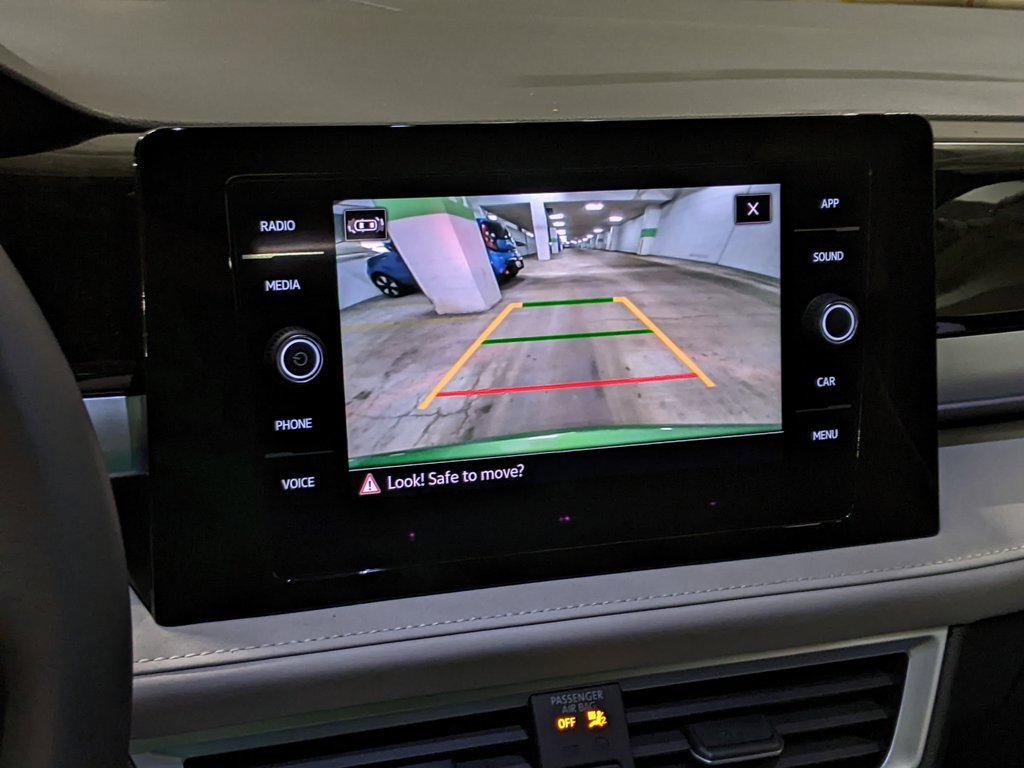 New 2025 Volkswagen Taos SE image 17