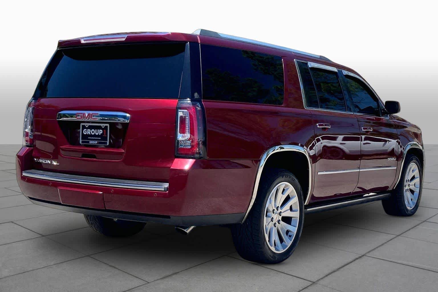 Used 2016 GMC Yukon XL Denali w/ Open Road Package AWD/4WD image 13