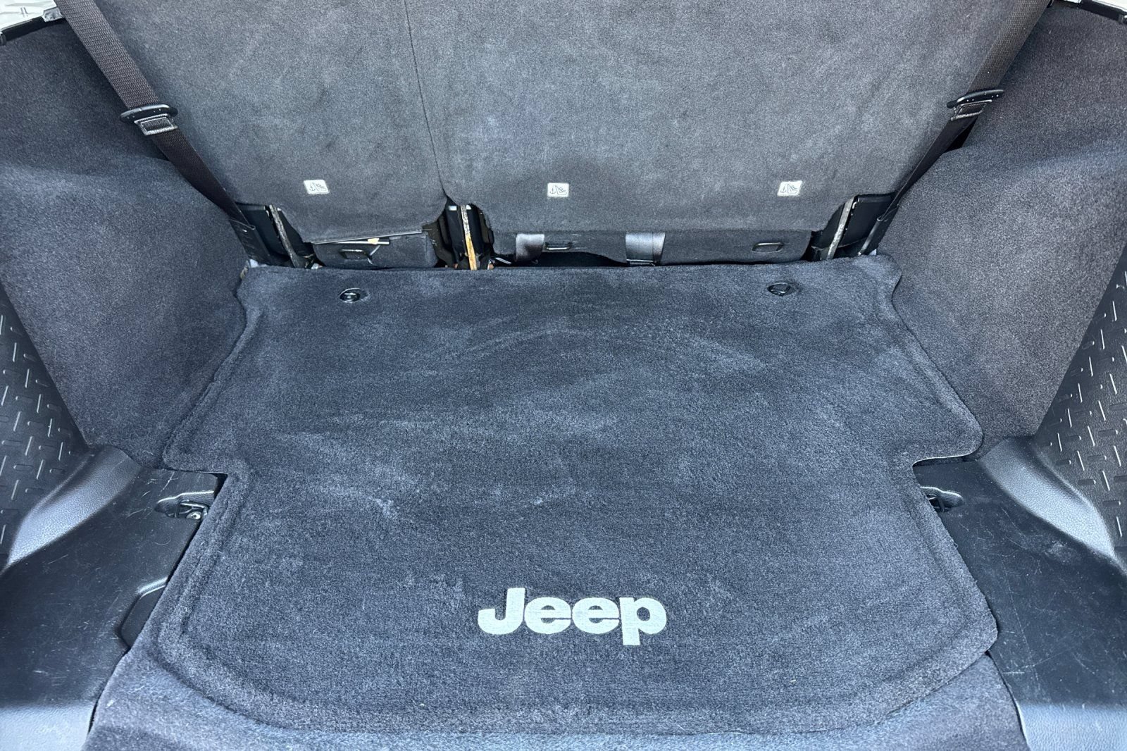 Used 2014 Jeep Wrangler Unlimited Sport w/ Quick Order Package 24S AWD/4WD image 15