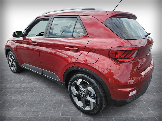 Used 2024 Hyundai Venue SEL image 5