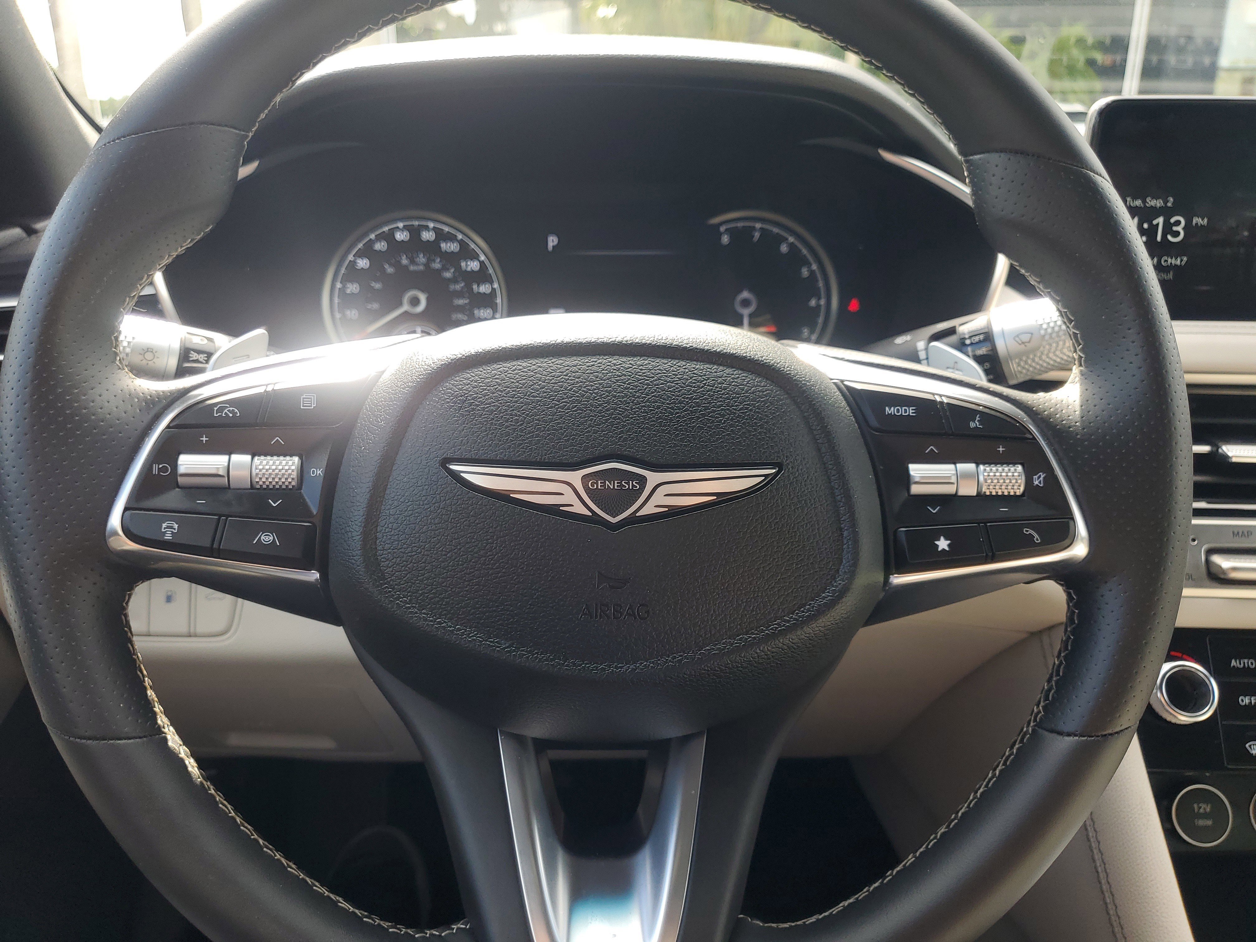 Used 2025 Genesis G70 2.5T image 25