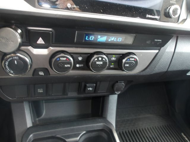 Used 2021 Toyota Tacoma SR w/ SX Package AWD/4WD image 18